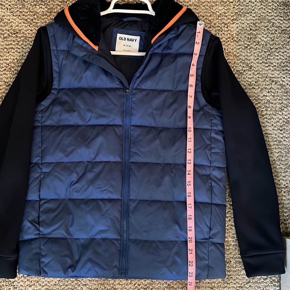 Boys Old Navy Puffer Jacket - Picture 3 of 7